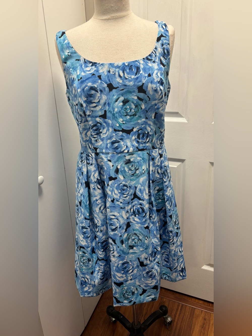 Carmen Marc Valvo Blue Floral Fit & Flare Dress